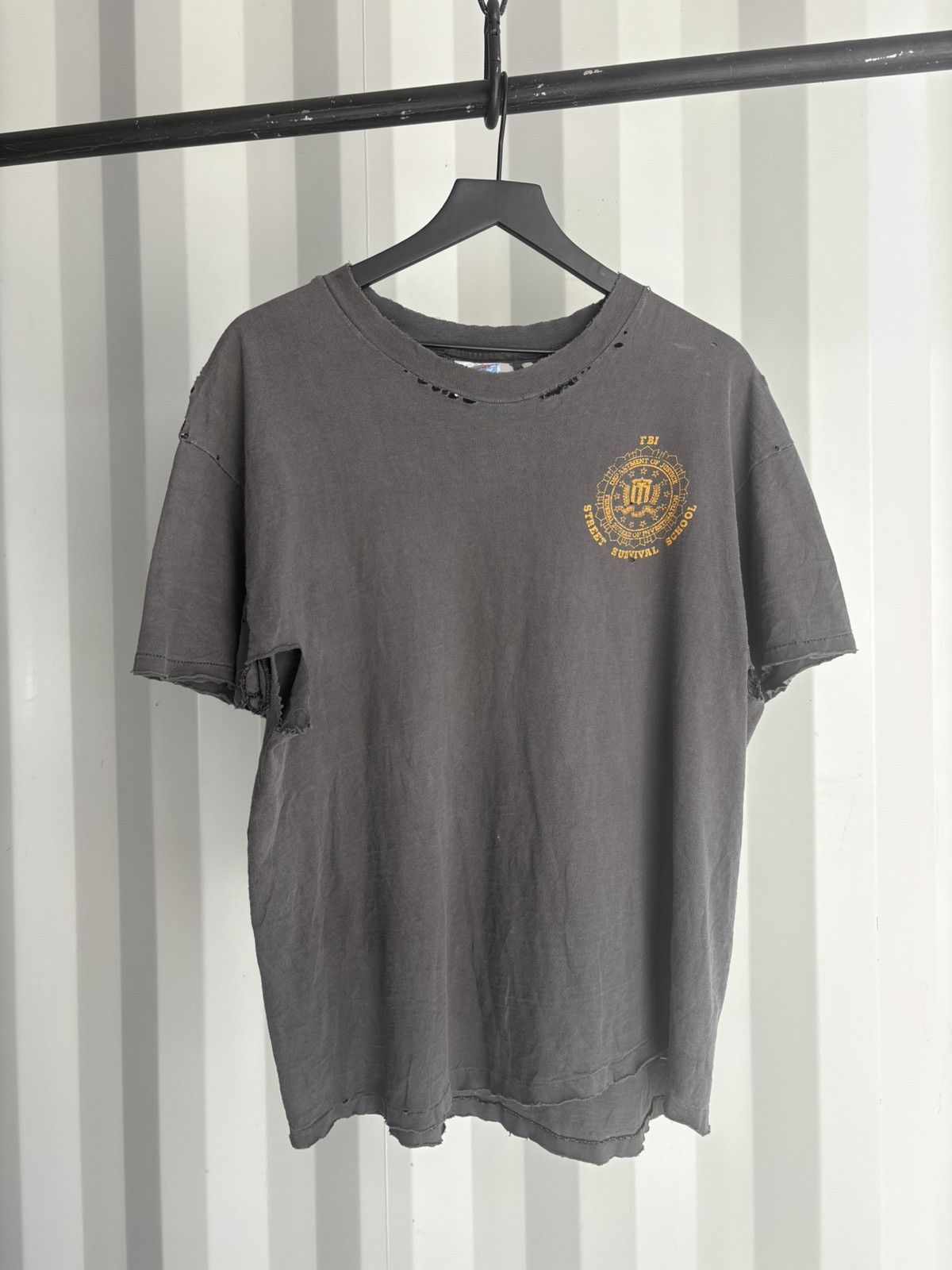 Vintage Vinatge FBI Street School Shirt Thrashed Faded GRUNGE Band Size US XL / EU 56 / 4 - 2 Thumbnail