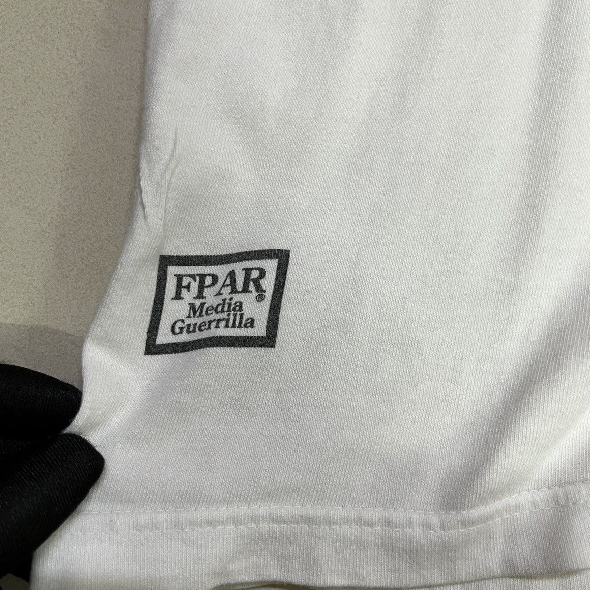 FPAR × Japanese Brand × Vintage Fpar Media Guerrilla Quotes T Shirt Size US M / EU 48-50 / 2 - 4 Thumbnail