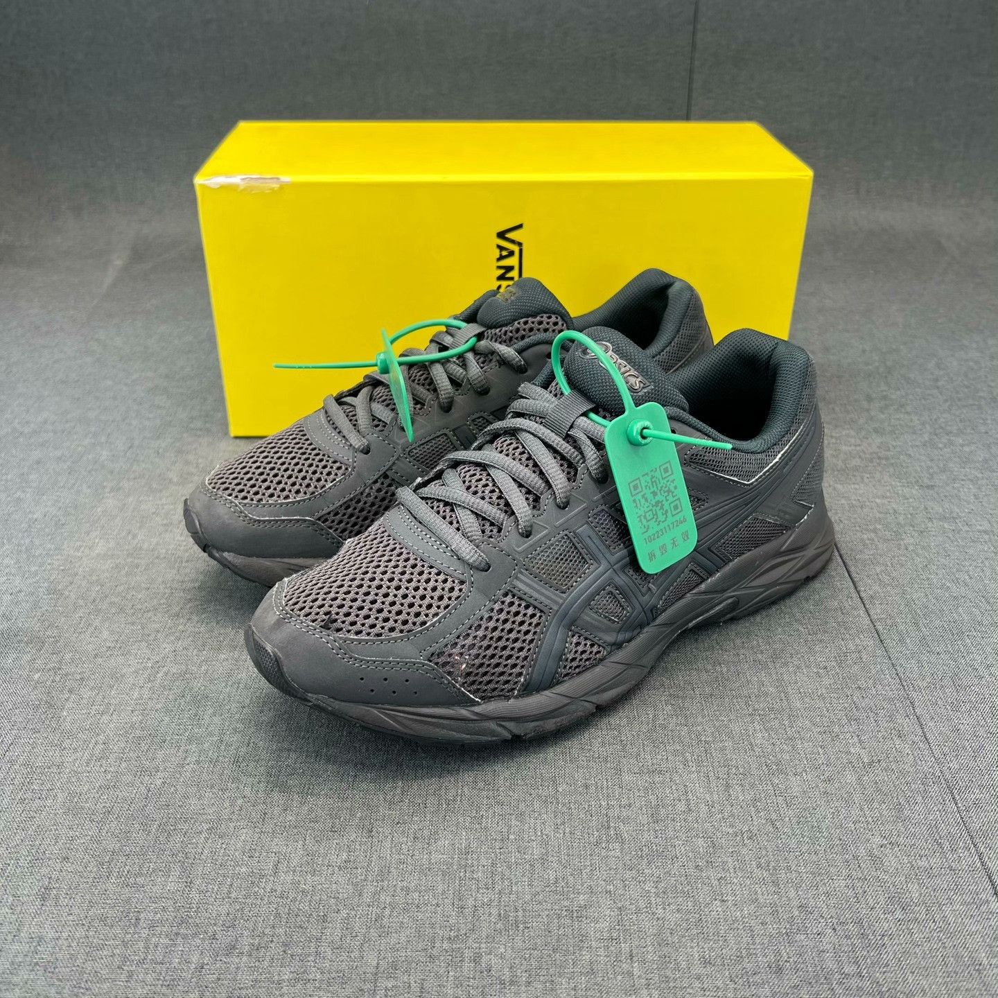 Asics Asics Black Lowtop Sneakers 41 Men Size US 8.5 / EU 41-42 - 1 Thumbnail