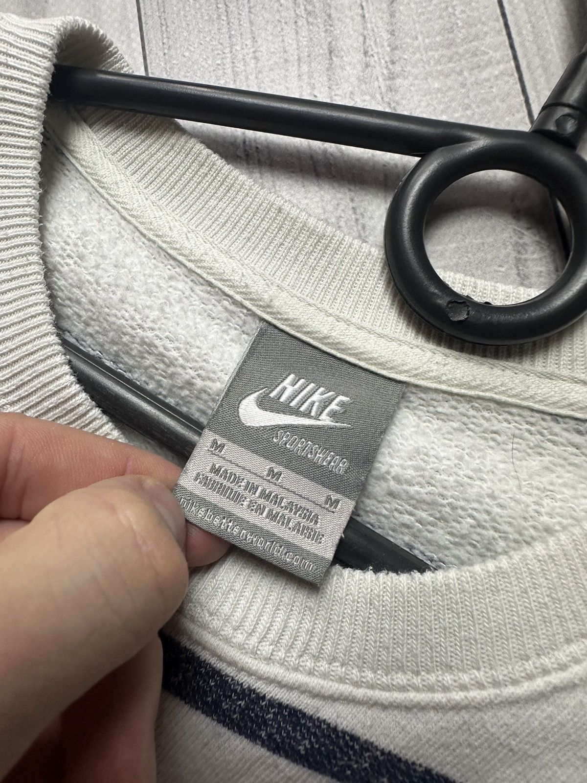 Vintage Vintage Nike sweatshirt striped size М Size US M / EU 48-50 / 2 - 6 Thumbnail