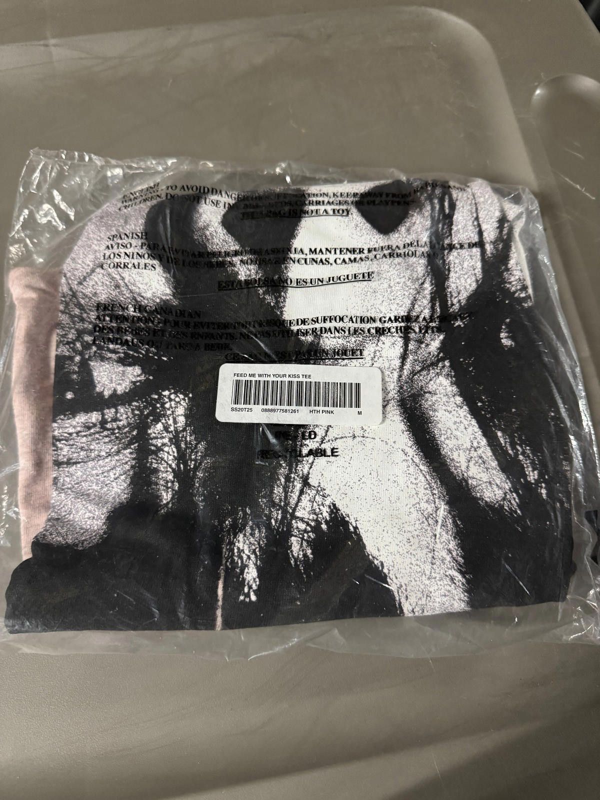 Supreme Supreme S/S 2020 My Bloody Valentine Feed Kiss Tee Pink Med Size US M / EU 48-50 / 2 - 2 Thumbnail