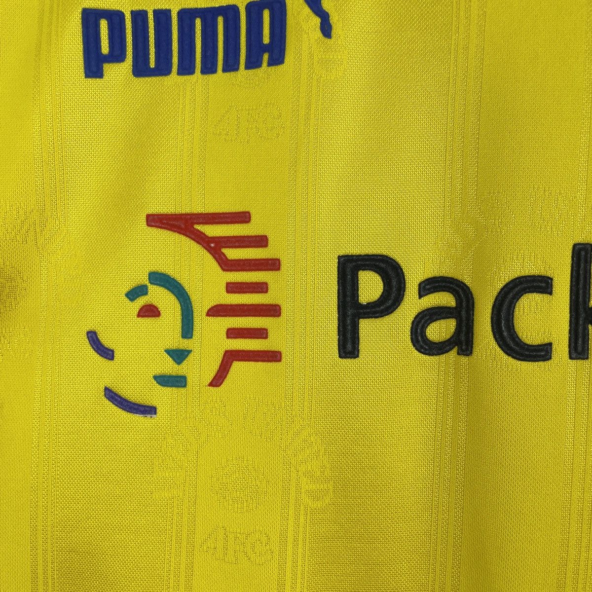 Puma Vintage Leeds United Puma Jersey Shirt Men size S Size US S / EU 44-46 / 1 - 7 Thumbnail
