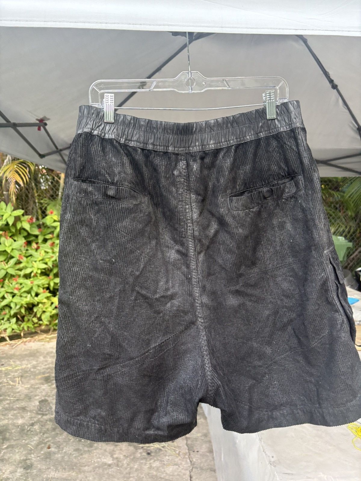 Rick Owens CARGO BELA SHORTS "BLACK FOIL CORDUROY" Size US 32 / EU 48 - 2 Thumbnail
