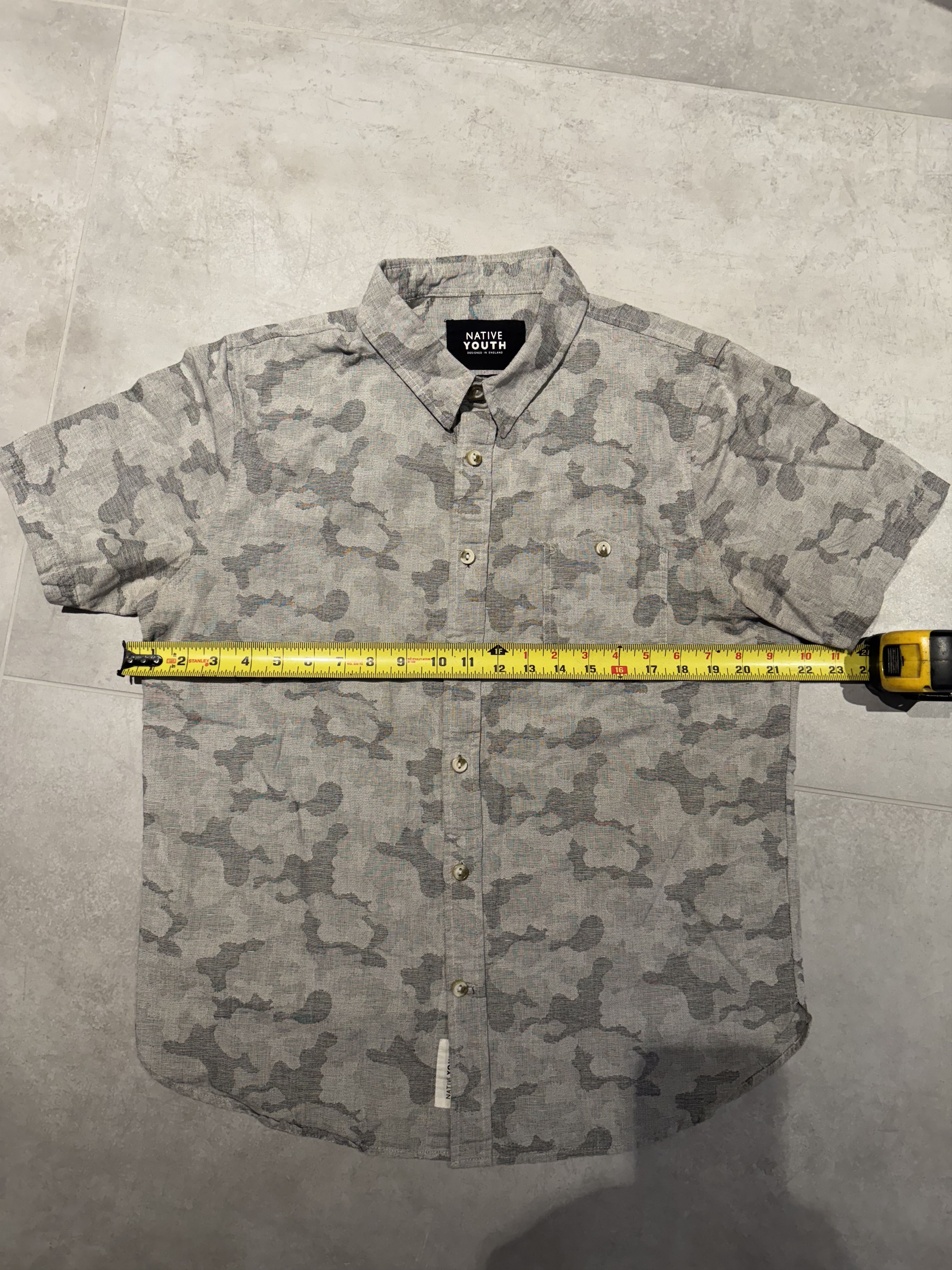 Native Youth Grayscale Camo Short Sleeve Button Up Size US L / EU 52-54 / 3 - 5 Thumbnail