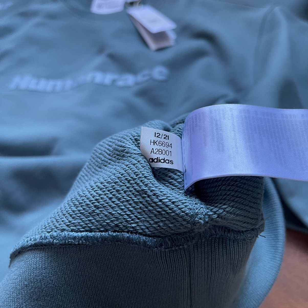 Adidas × Pharrell ADIDAS x PHARRELL WILLIAMS BASICS CREW SWEATSHIRT SIZE “XL” Size US XL / EU 56 / 4 - 11 Thumbnail