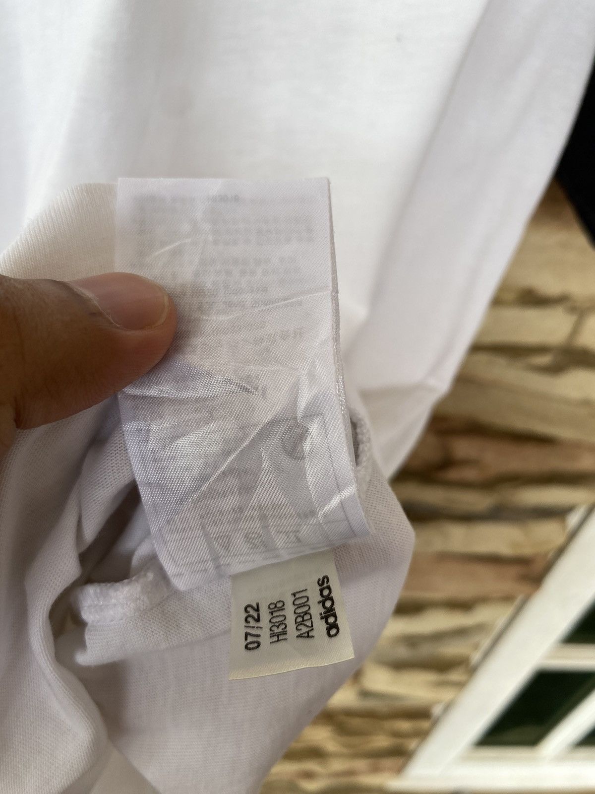 Adidas × Vintage Adidas Originals Logo White & Cream Stripe Tees Size US L / EU 52-54 / 3 - 11 Thumbnail