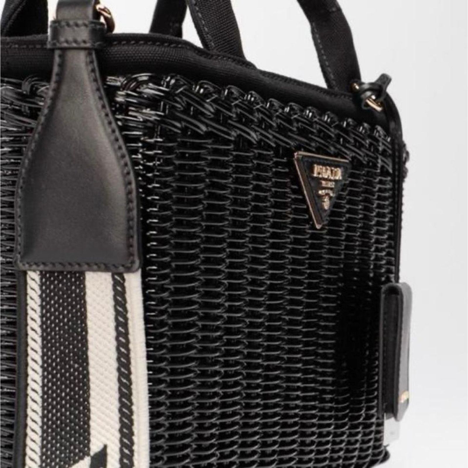 Prada logo appliqued wicker basket shoulder bag Size ONE SIZE - 4 Thumbnail