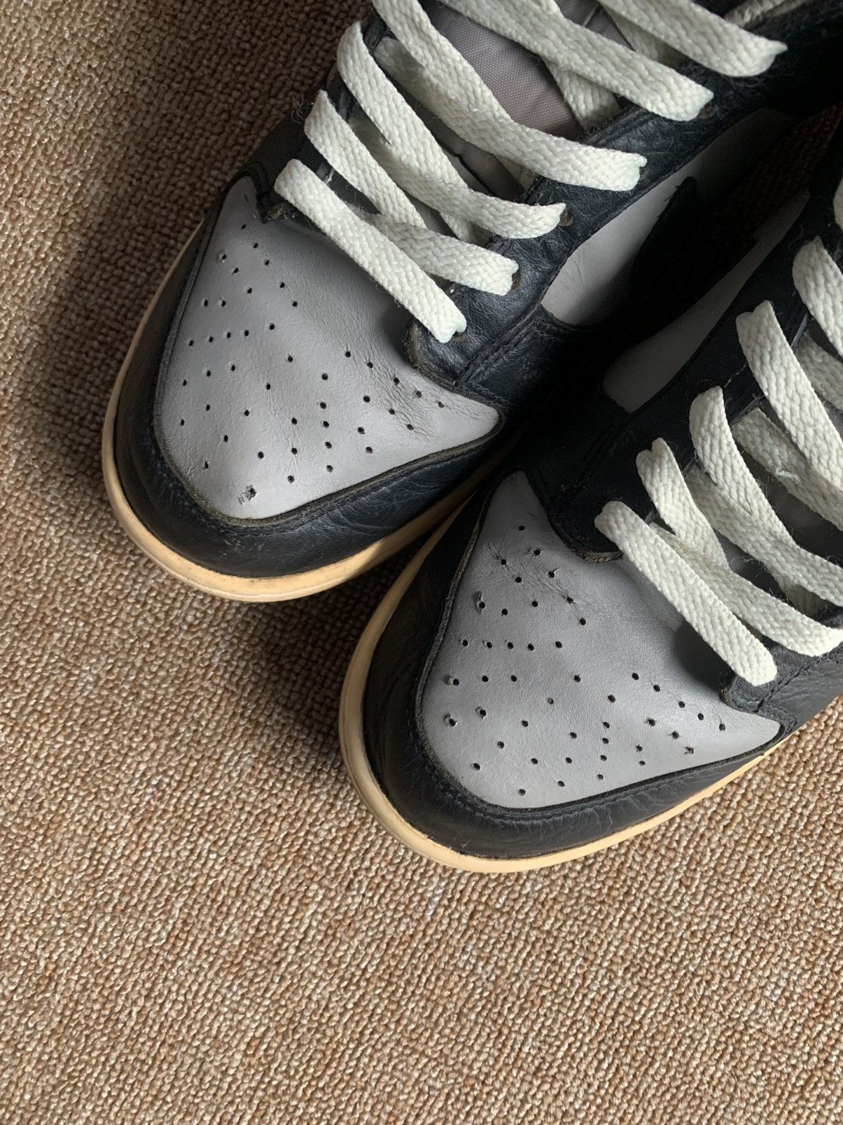 Nike Nike Dunk Low Medium Grey Black 2011 aka Cashmere Size US 9.5 / EU 42-43 - 4 Thumbnail