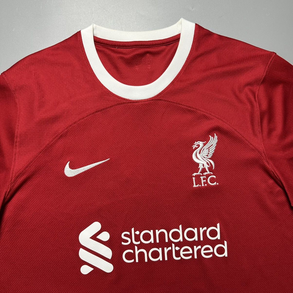 Nike LIVERPOOL NIKE 2023/2024 SOCCER HOME JERSEY #8 SZOBOSZLAI Size US L / EU 52-54 / 3 - 4 Thumbnail