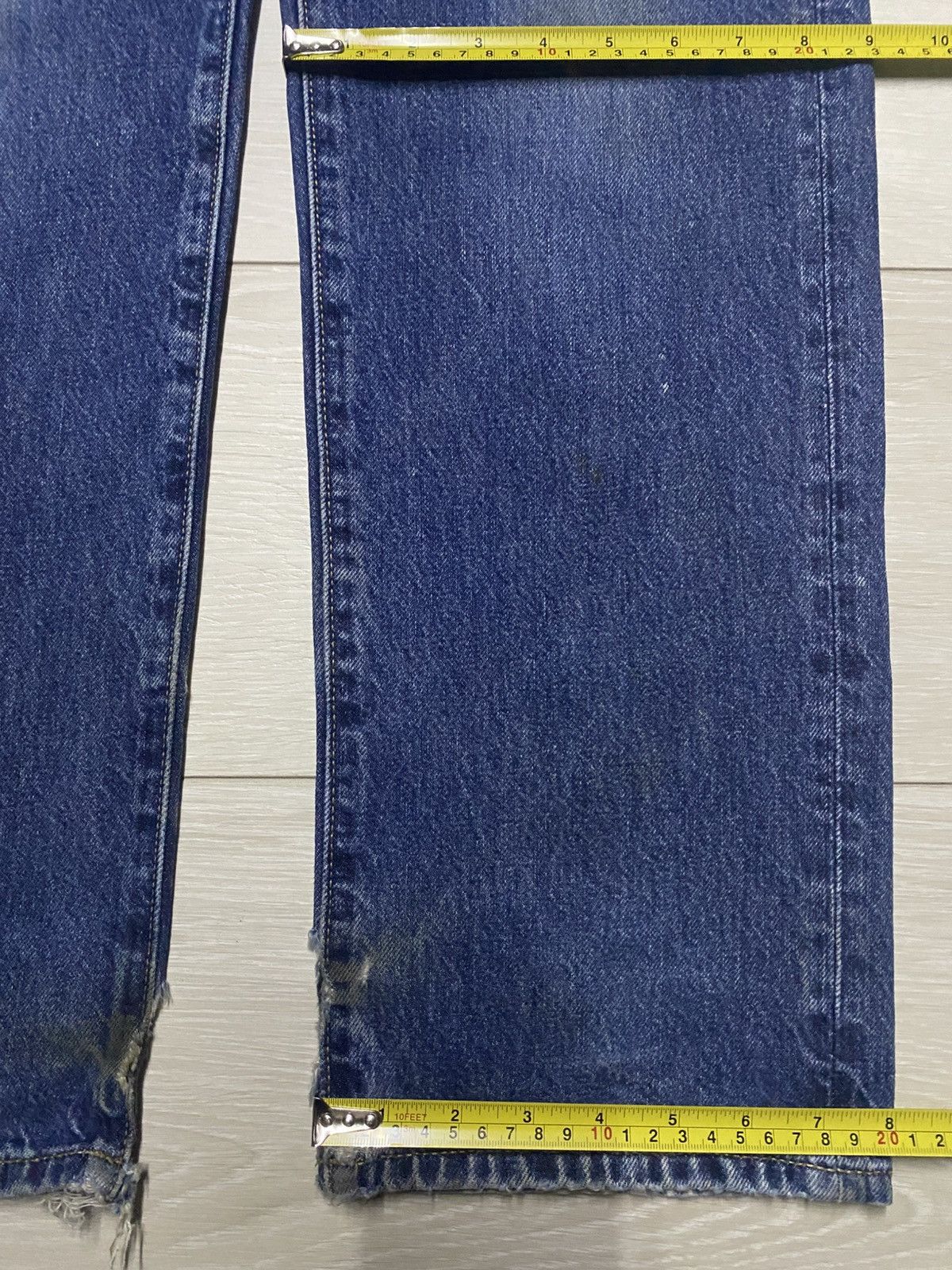 Uniqlo Vintage Uniqlo Faded Wash Distressed Loose Jeans Size US 35 - 16 Thumbnail