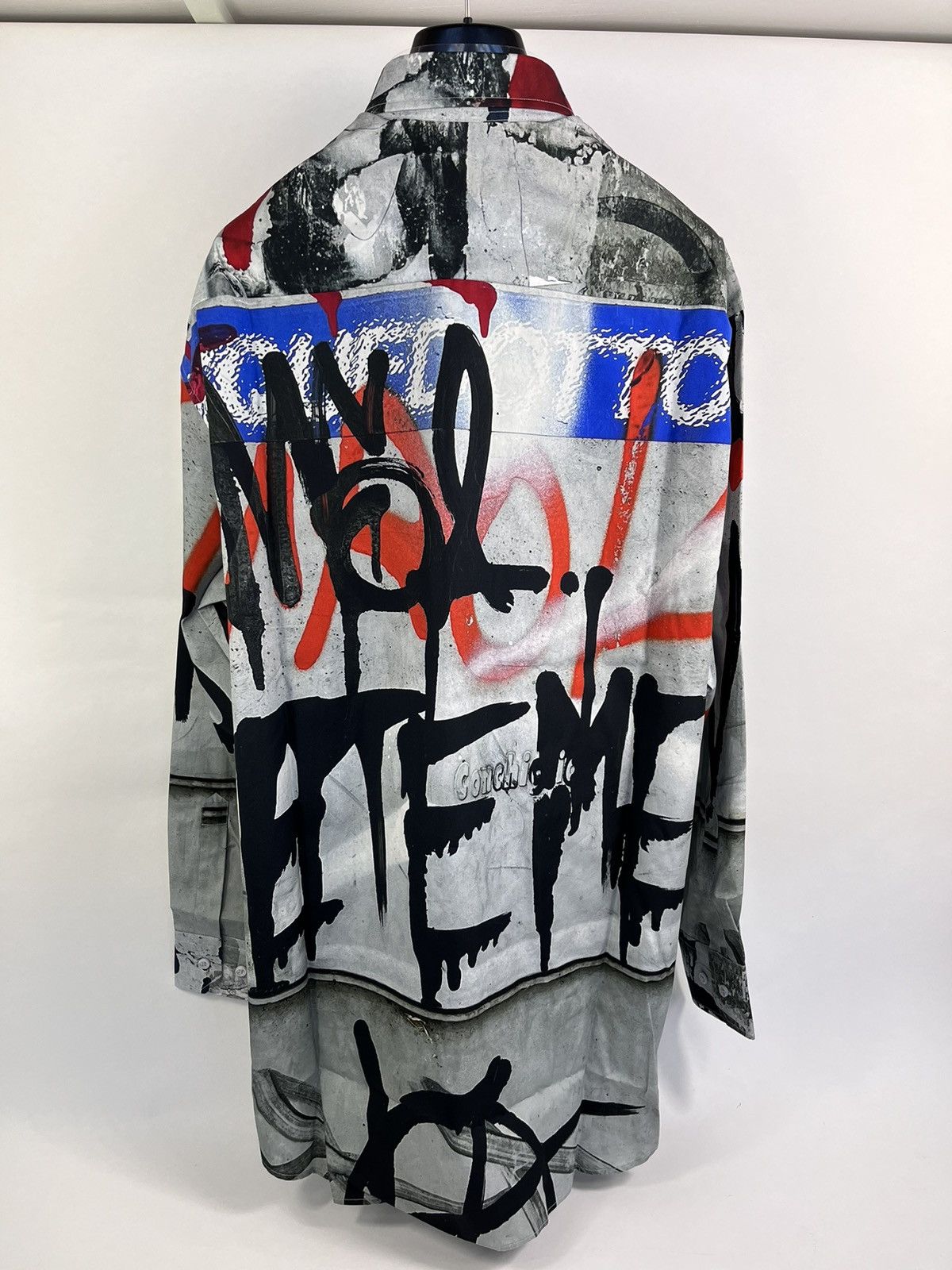 Vetements GRAFFITI PRINT SHIRT Size US XXL / EU 58 / 5 - 2 Thumbnail
