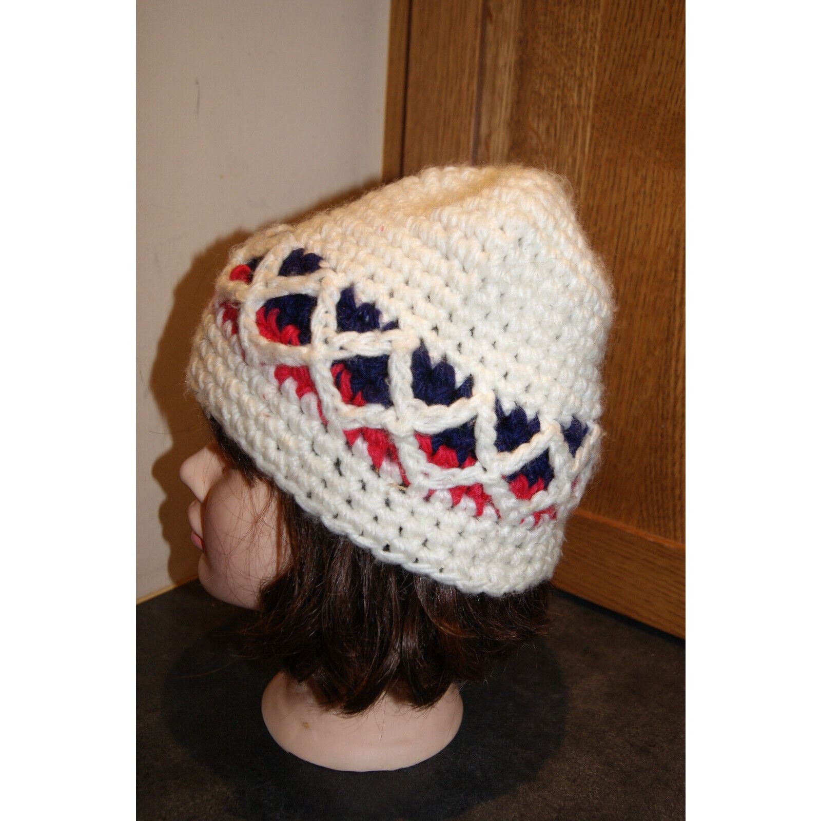 Handmade Womens Winter Hat Hand Knit Crocheted Vintage 70s Beanie Size ONE SIZE - 6 Thumbnail