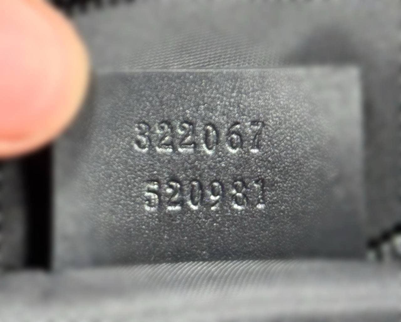 Gucci Gucci GG Large Supreme Duffle Bag Gray Black Keys Strap Lock Size ONE SIZE - 12 Thumbnail