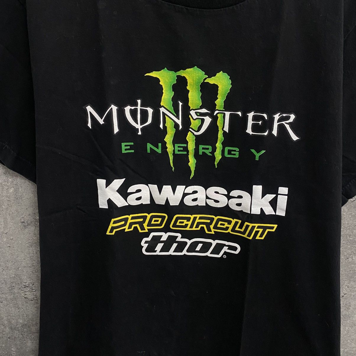 Vintage Vintage Kawasaki Monster Energy Racing Big Logo T-Shirt Size US L / EU 52-54 / 3 - 7 Thumbnail