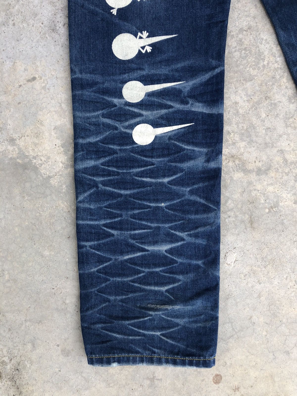 Japanese Brand Japanese Sanmaruichi Daicock Embroidered Jeans Distressed Size US 33 - 11 Thumbnail