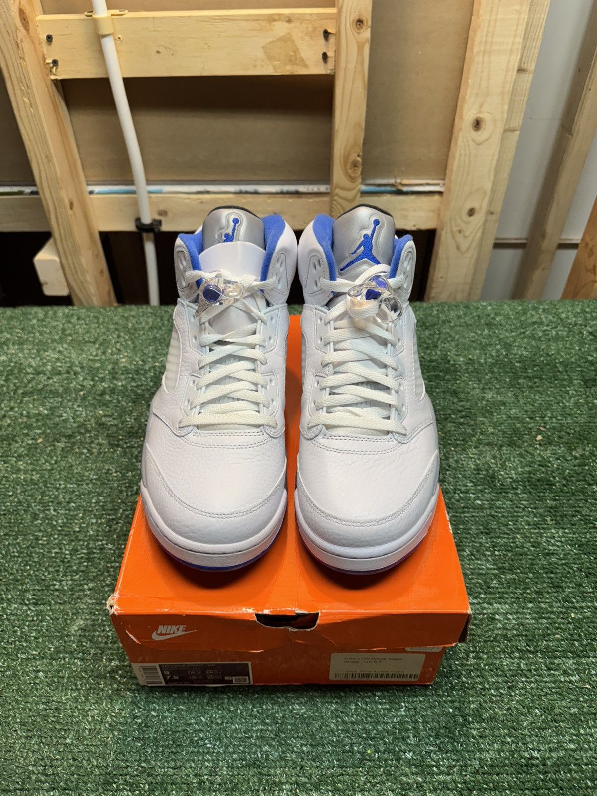 Jordan Brand Jordan Retro 5 White Stealth Size 10 Size US 10 / EU 43 - 6 Thumbnail