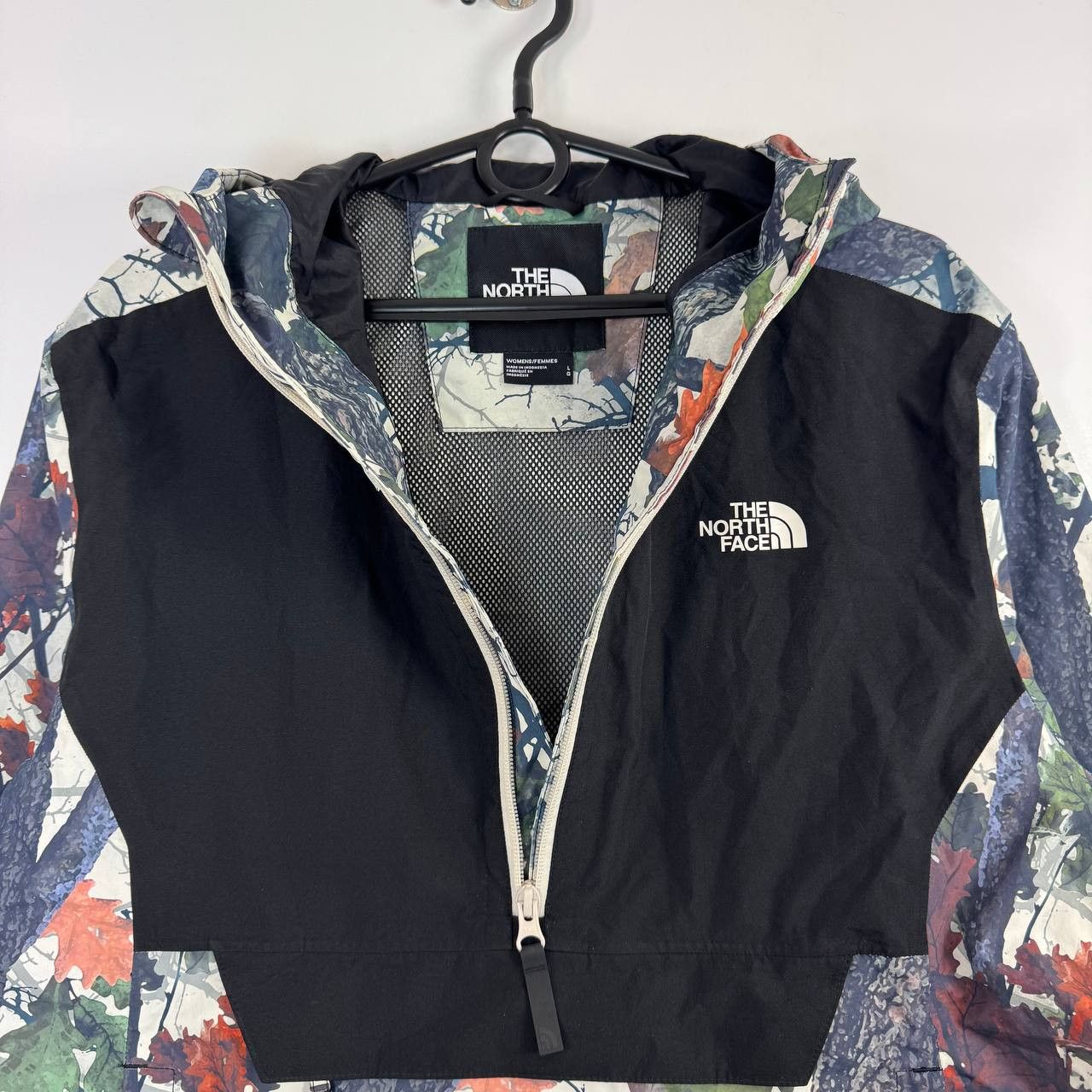The North Face The North Face Waterproof Jacket Forest Print Womens Size L Size L / US 10 / IT 46 - 3 Thumbnail