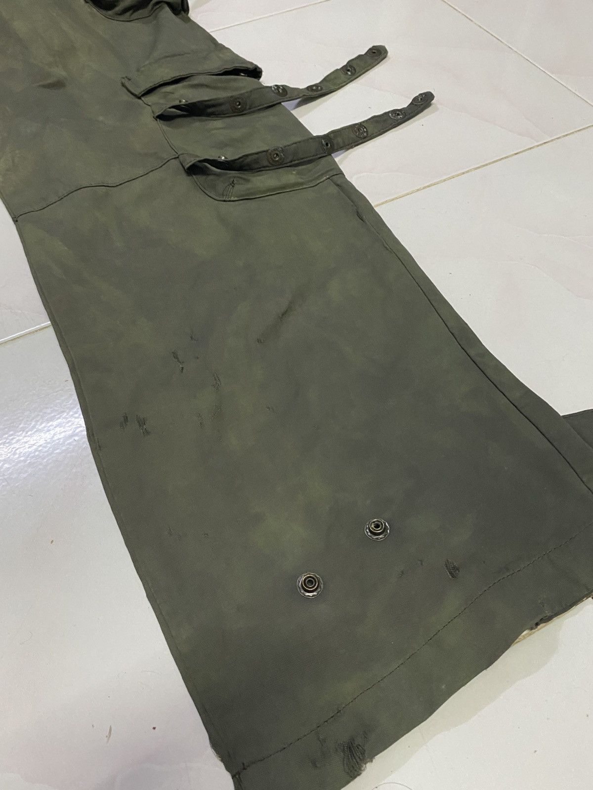 If Six Was Nine × Japanese Brand × Le Grande Bleu (L.G.B.) Distressed Multipocket Snap Button Strap Cargo Pant Size US 29 - 10 Thumbnail