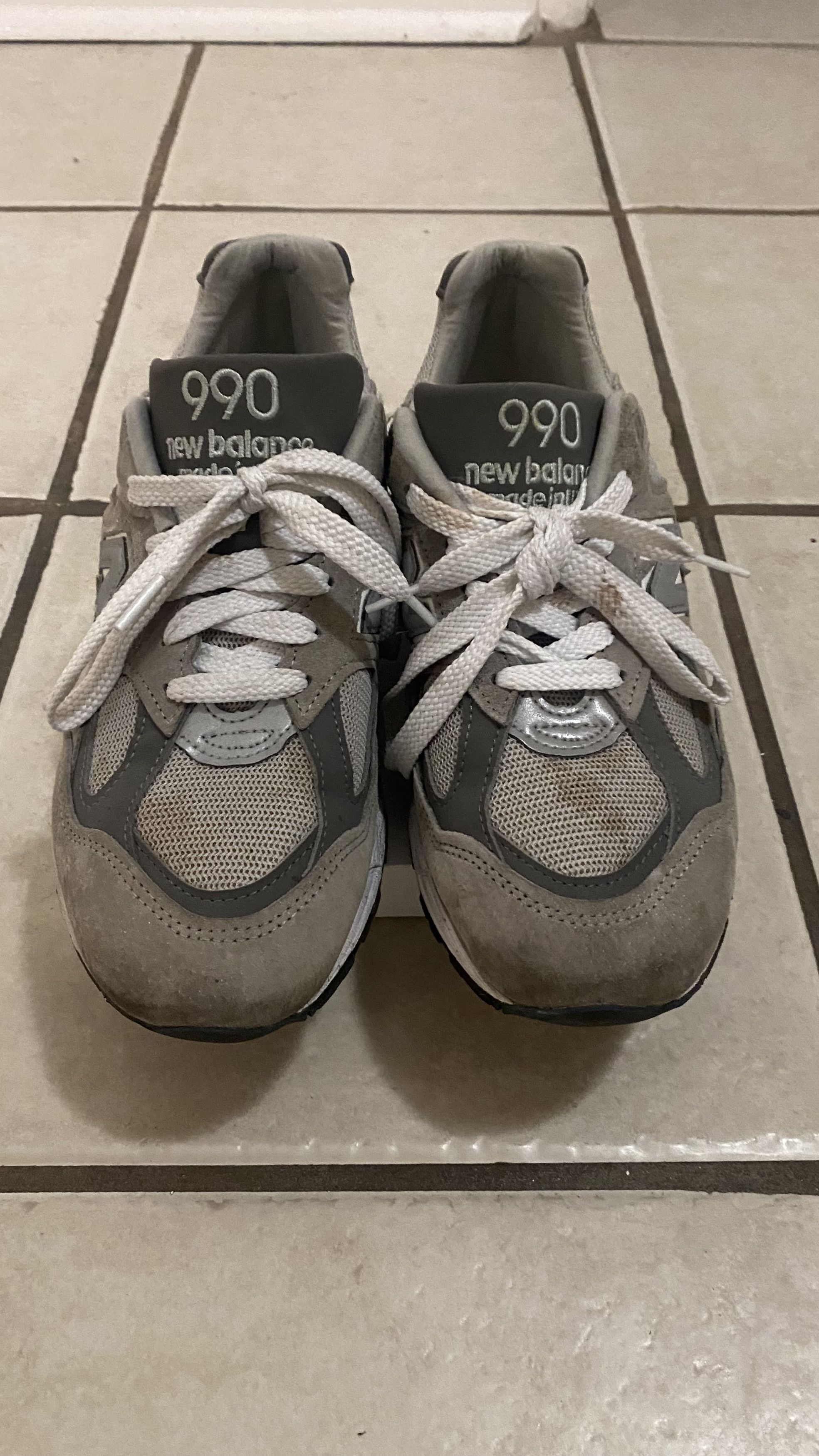 New Balance 990v2 Size US 8 / EU 41 - 1 Thumbnail