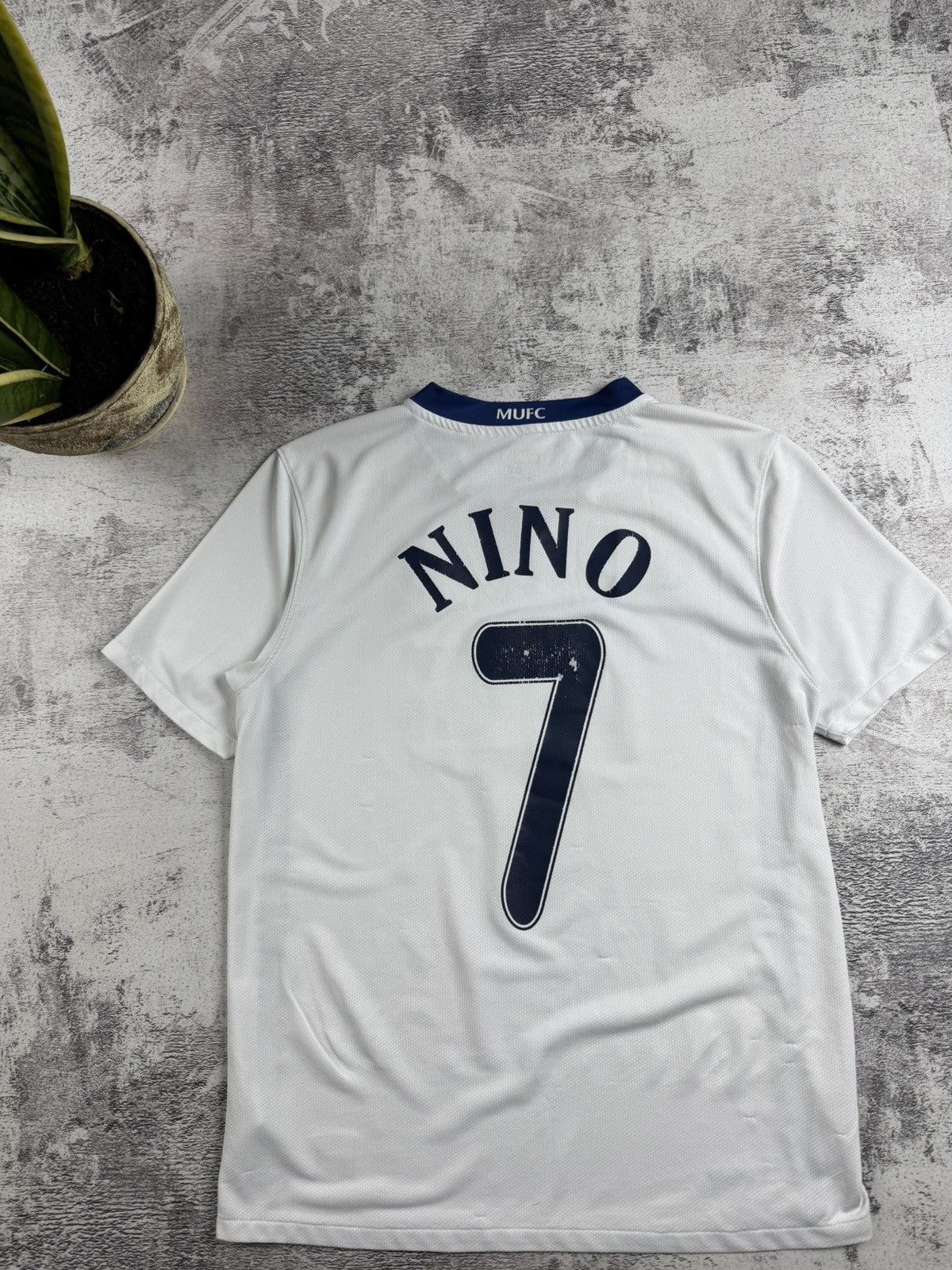 Nike Vintage Manchester United 2008/2010 White Soccer Football T Shirt Jersey Kit Size US S / EU 44-46 / 1 - 15 Thumbnail