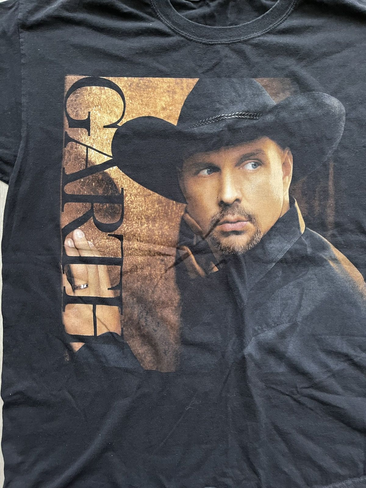 Vintage 2015 Garth Brooks Tour T-Shirt Size US XXL / EU 58 / 5 - 2 Thumbnail
