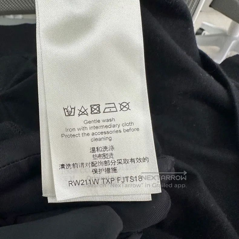 Louis Vuitton Louis Vuitton Cotton Mirror Logo T-Shirt Size US XS / EU 42 / 0 - 4 Thumbnail