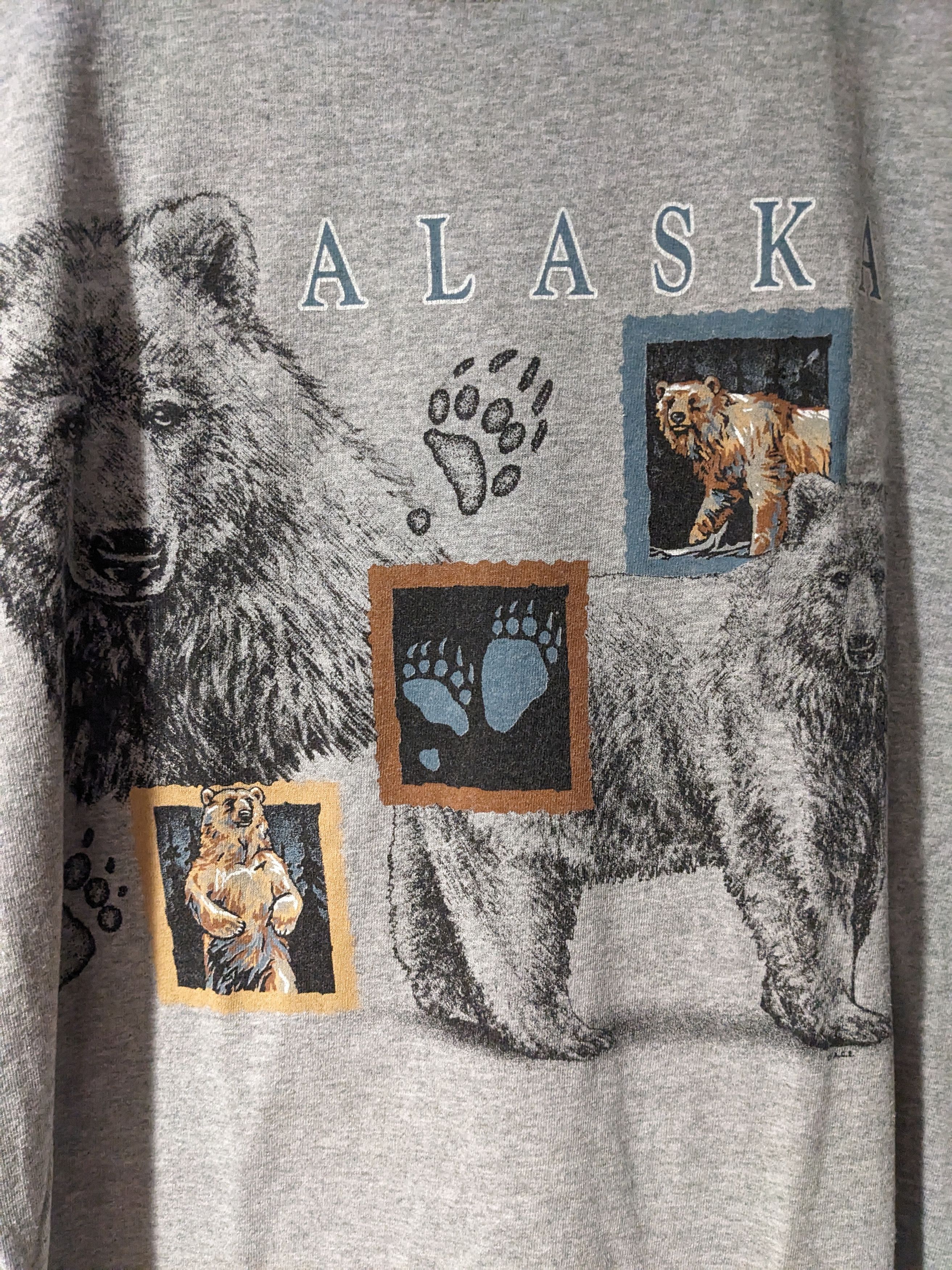 Anvil Vintage Y2K Alaska Bear Animal Nature Gray X-Large T-Shirt Size US XL / EU 56 / 4 - 2 Thumbnail
