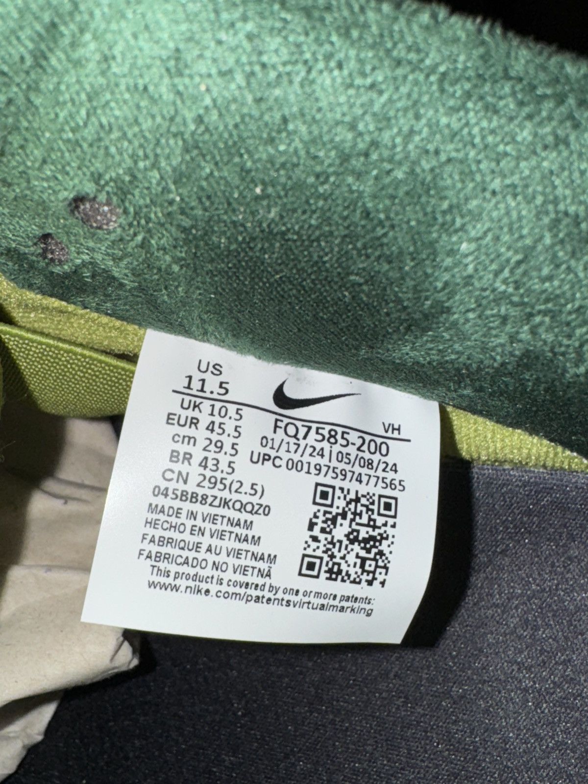 Nike NIKE SB DUNK LOW (ESCARGOT) Size US 12 / EU 45 - 9 Thumbnail