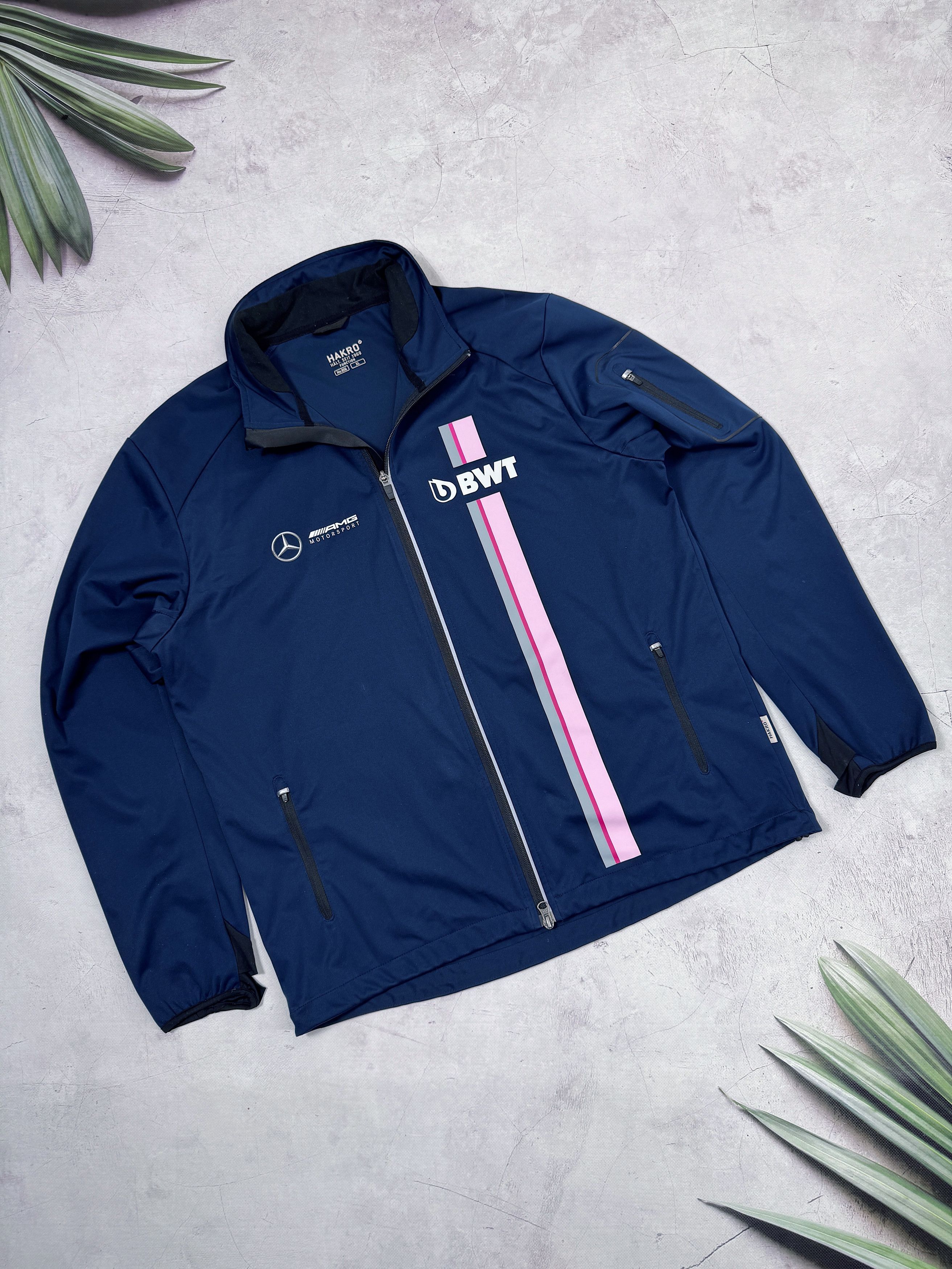 Mercedes AMG Formula1 Team Softshell Jacket BWT by Hakro