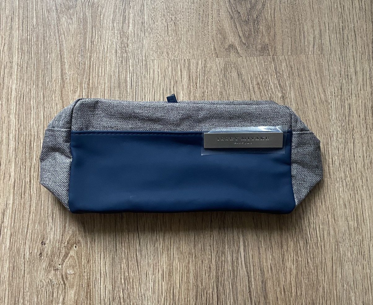 Issey Miyake ❗️NEW❗️Issey Miyake Parfums Bag Size ONE SIZE - 1 Thumbnail