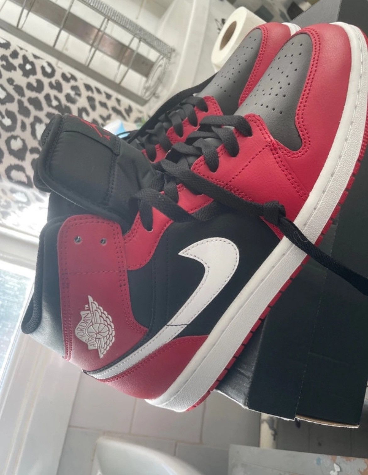 Jordan Brand × Nike *NEW Air Jordan!! 1 (Authentic) Size US 11 / EU 44 - 8 Thumbnail