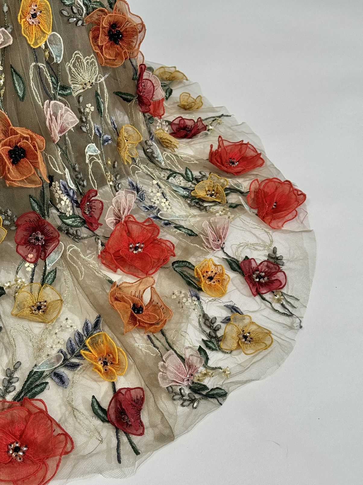 Marchesa Brand New US 8 MARCHESA Embroidered Organza Floral Gown Size M / US 6-8 / IT 42-44 - 6 Thumbnail