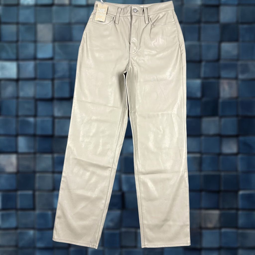 Madewell NWT Madewell The Perfect Vintage Straight Jeans Womens 26 Beige Faux Leather Pant Size 26" / US 2 / IT 38 - 1 Thumbnail