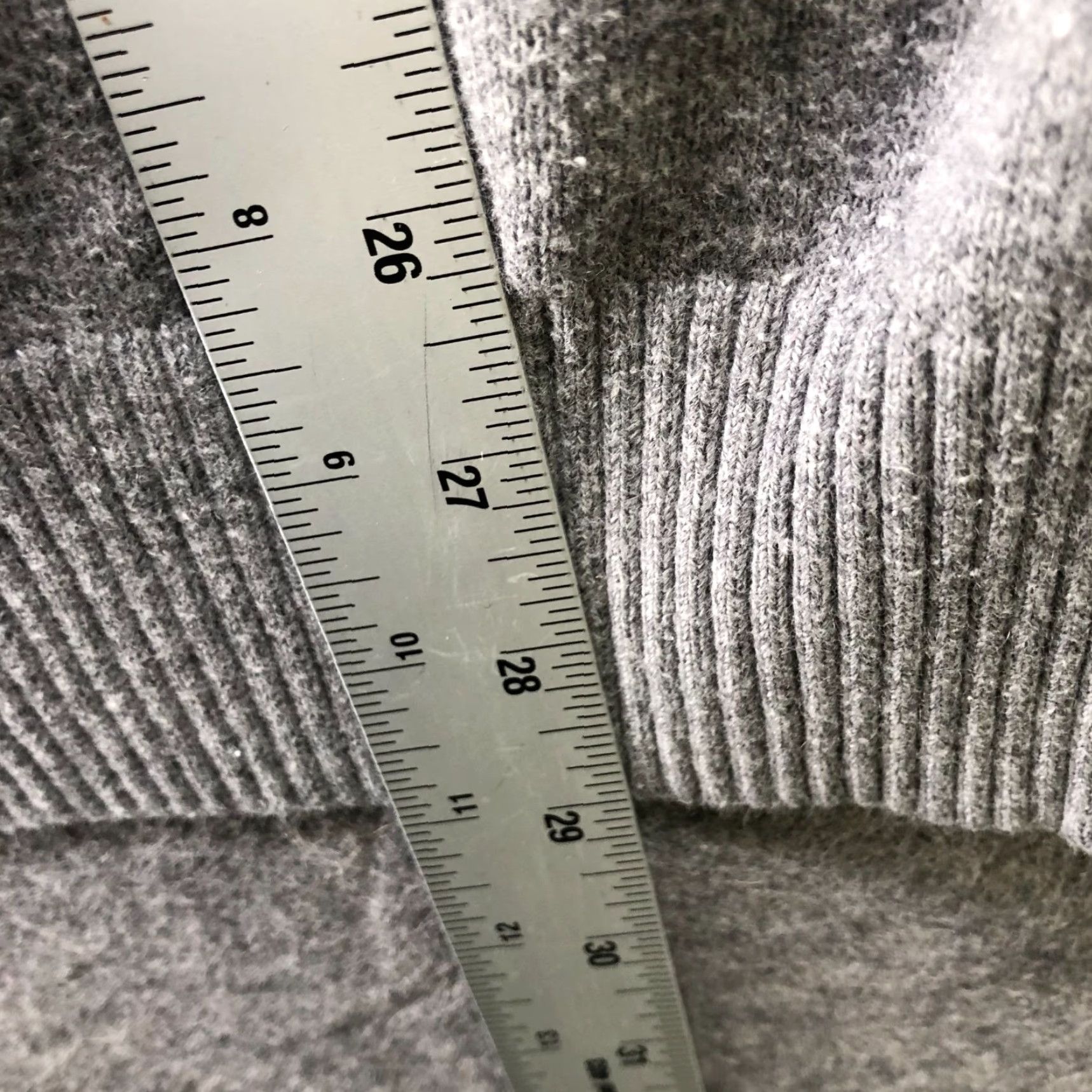 Gap Gap Mens L Gray V-Neck Pullover Knit Sweater Cotton Cashmere Size US L / EU 52-54 / 3 - 8 Thumbnail