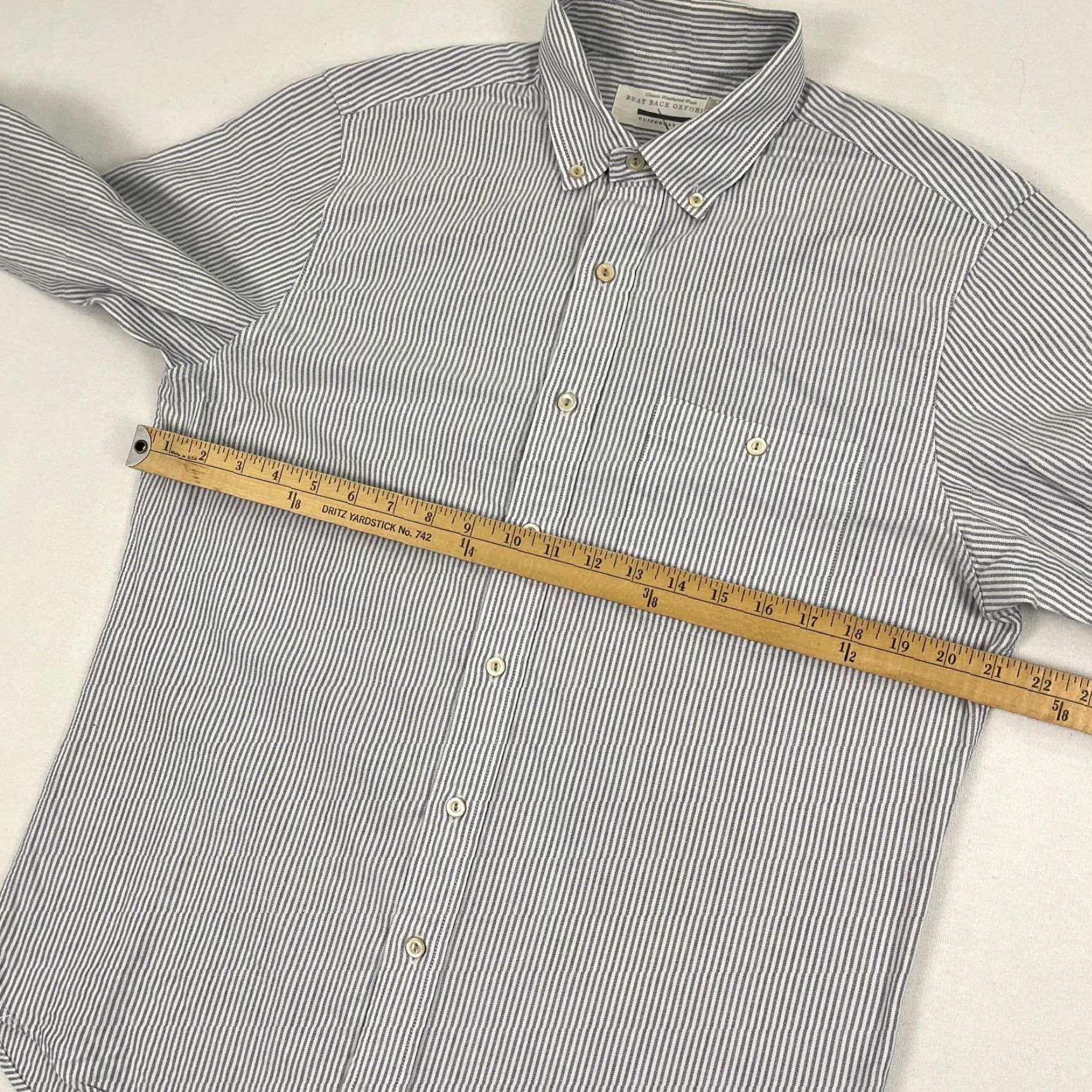 CO Guideboat Co Oxford Shirt Mens Medium Blue White Striped Button-Down Back Beat Button Down) Size US M / EU 48-50 / 2 - 5 Thumbnail