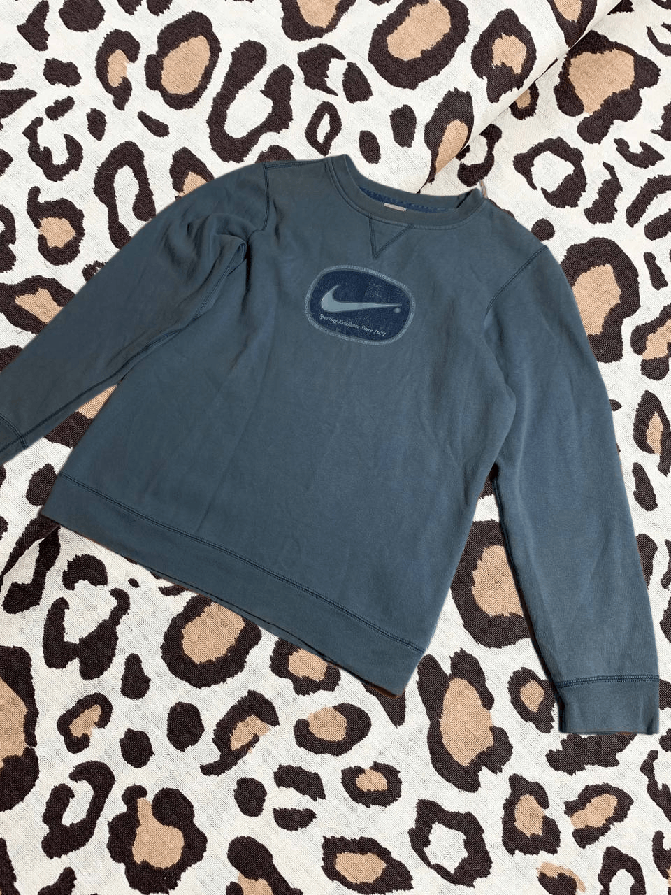 Nike Vintage Nike Sweatshirt big logo Size US S / EU 44-46 / 1 - 1 Thumbnail