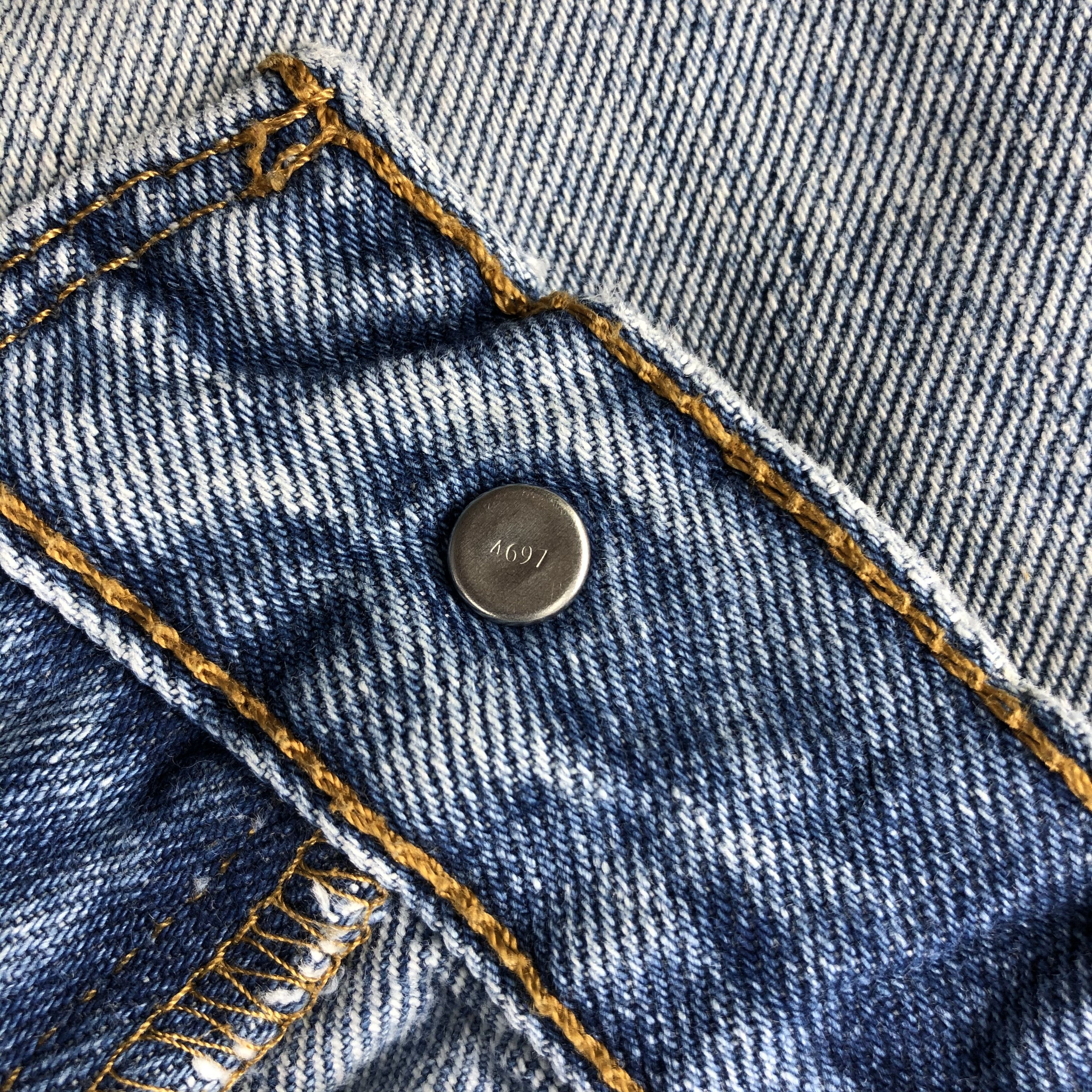 Levi's Vintage Light Wash Levis 505 Jeans-JM1132 Size US 35 - 9 Thumbnail