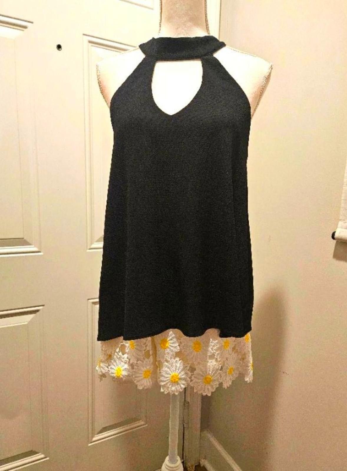 Designer Judith March Black Romper with Yellow Daisy Shorts #105 Size 28" / US 6 / IT 42 - 4 Thumbnail