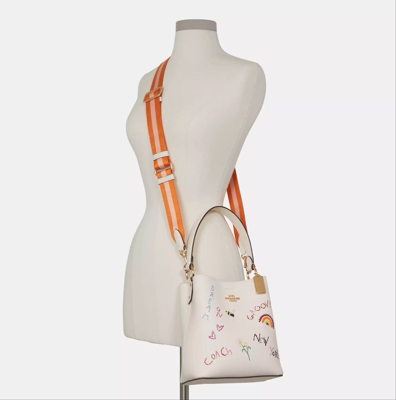 Coach Small Town Bucket Bag With Diary Embroidery C8282 Size ONE SIZE - 9 Thumbnail