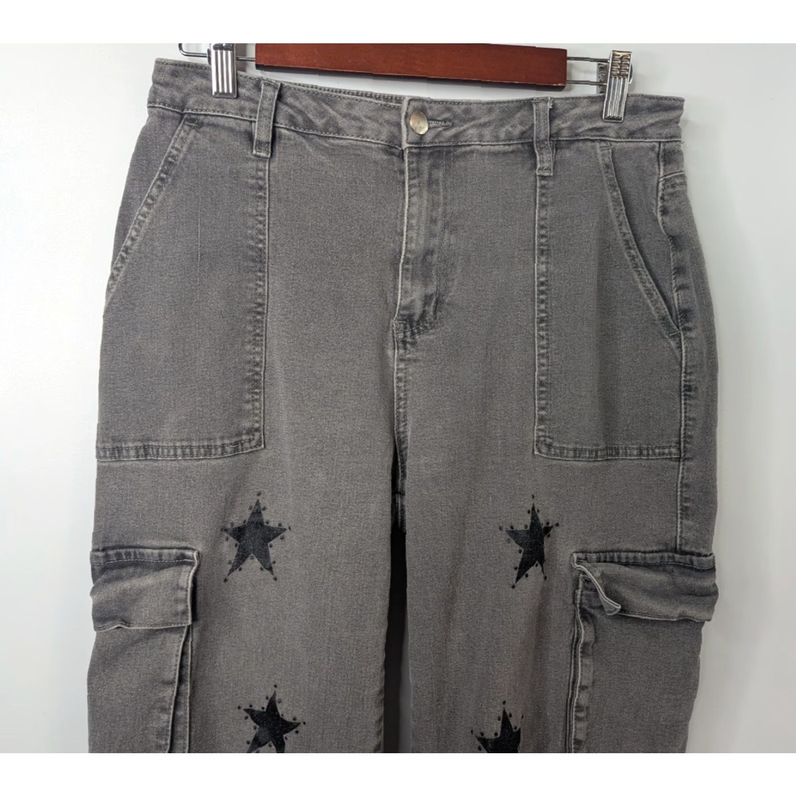 Hot Topic Hot Topic Jeans Gray Star Print Cargo Baggy Distressed Punk Goth Emo Shirt or Jeans? Size 32" / US 10 / IT 46 - 3 Thumbnail