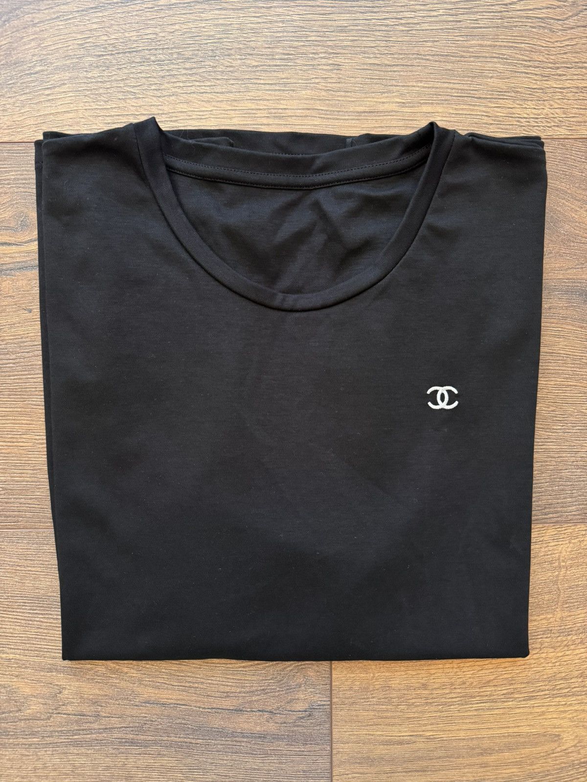 Chanel Chanel Embroidered Logo t-shirt - L Size L / US 10 / IT 46 - 1 Thumbnail