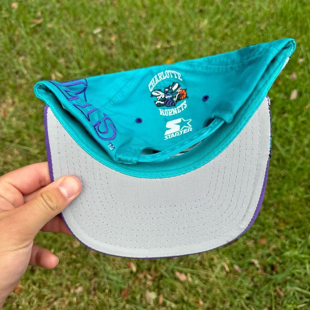 Vintage 90s Starter Charlotte Hornets Big Monster Logo NBA B