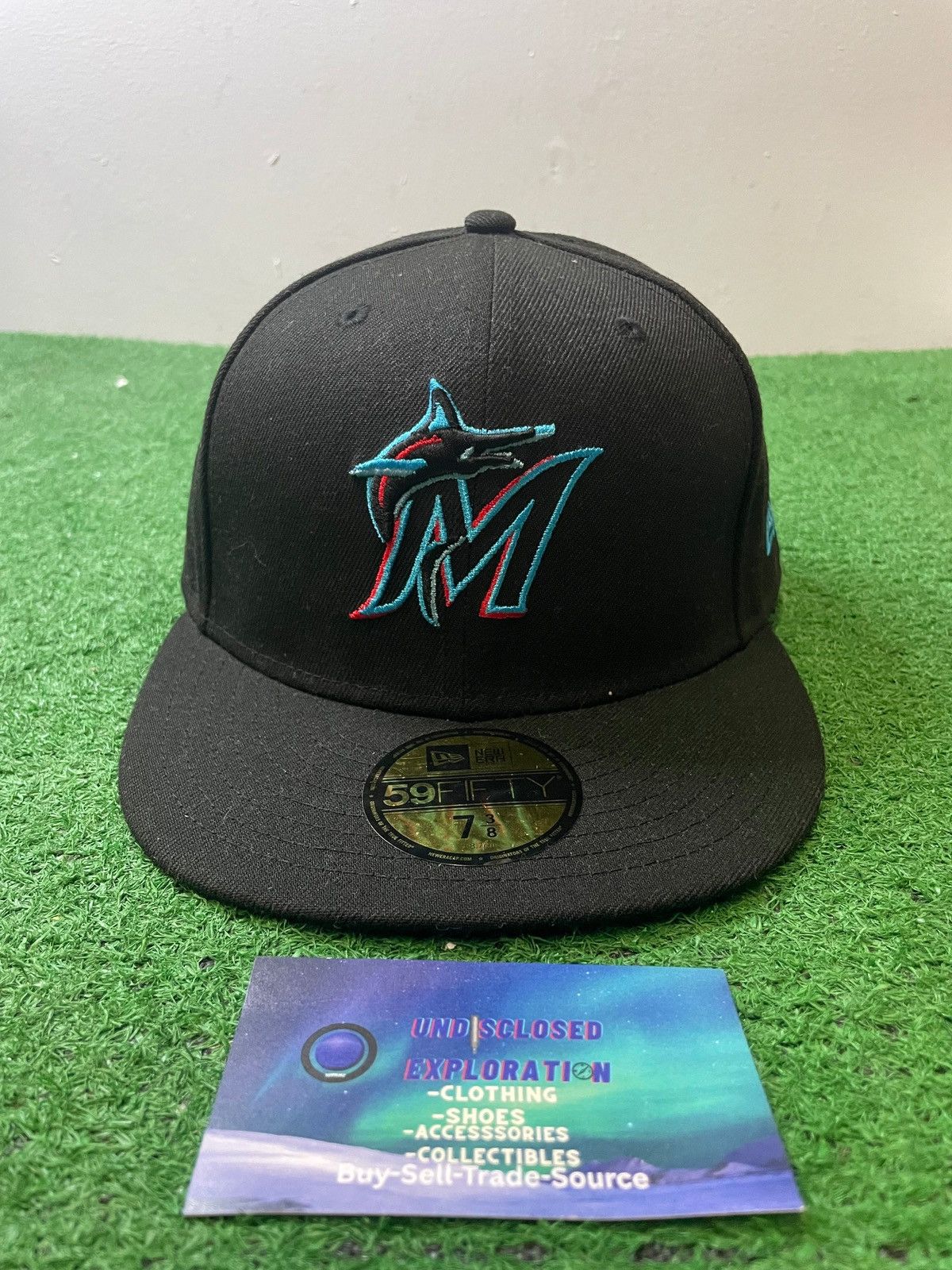 New Era Miami Marlins black fitted new era hat Size ONE SIZE - 1 Thumbnail