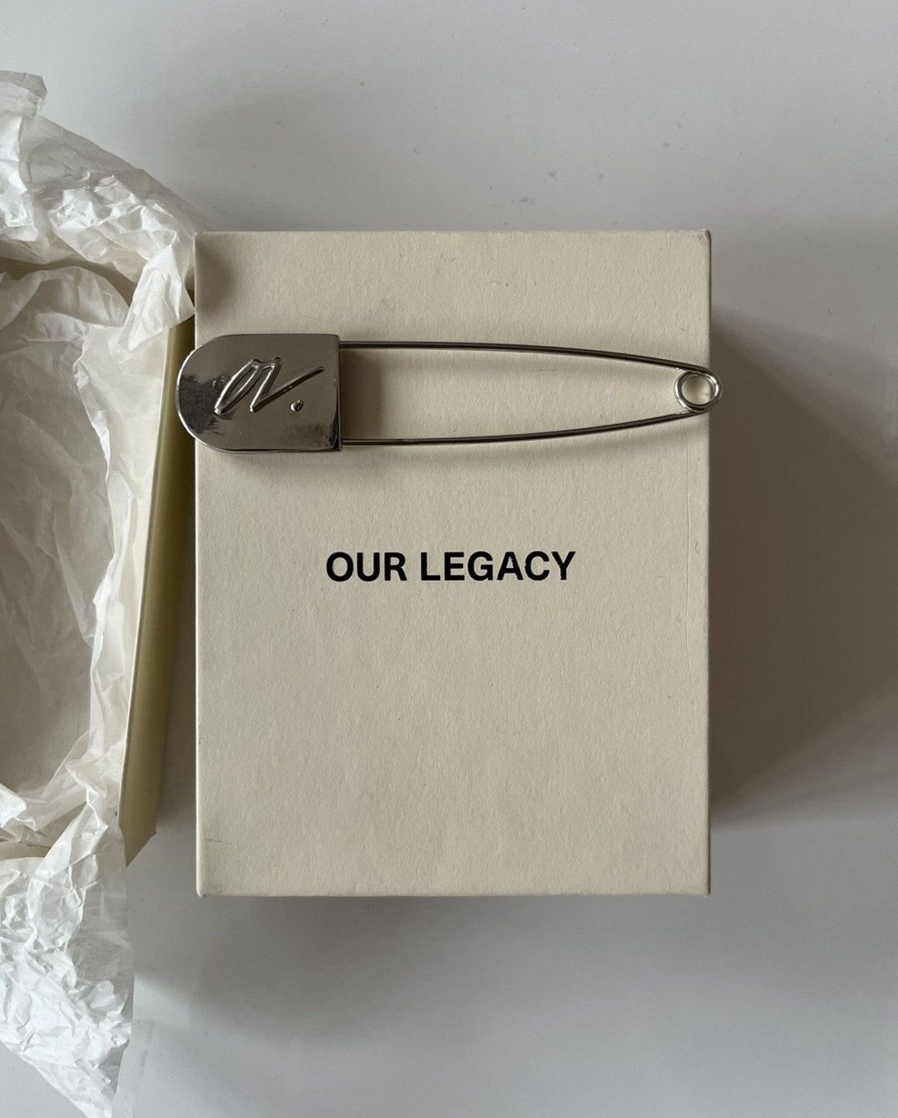 Our Legacy Our Legacy Metal Big Safety Pin Broche Size ONE SIZE - 1 Thumbnail