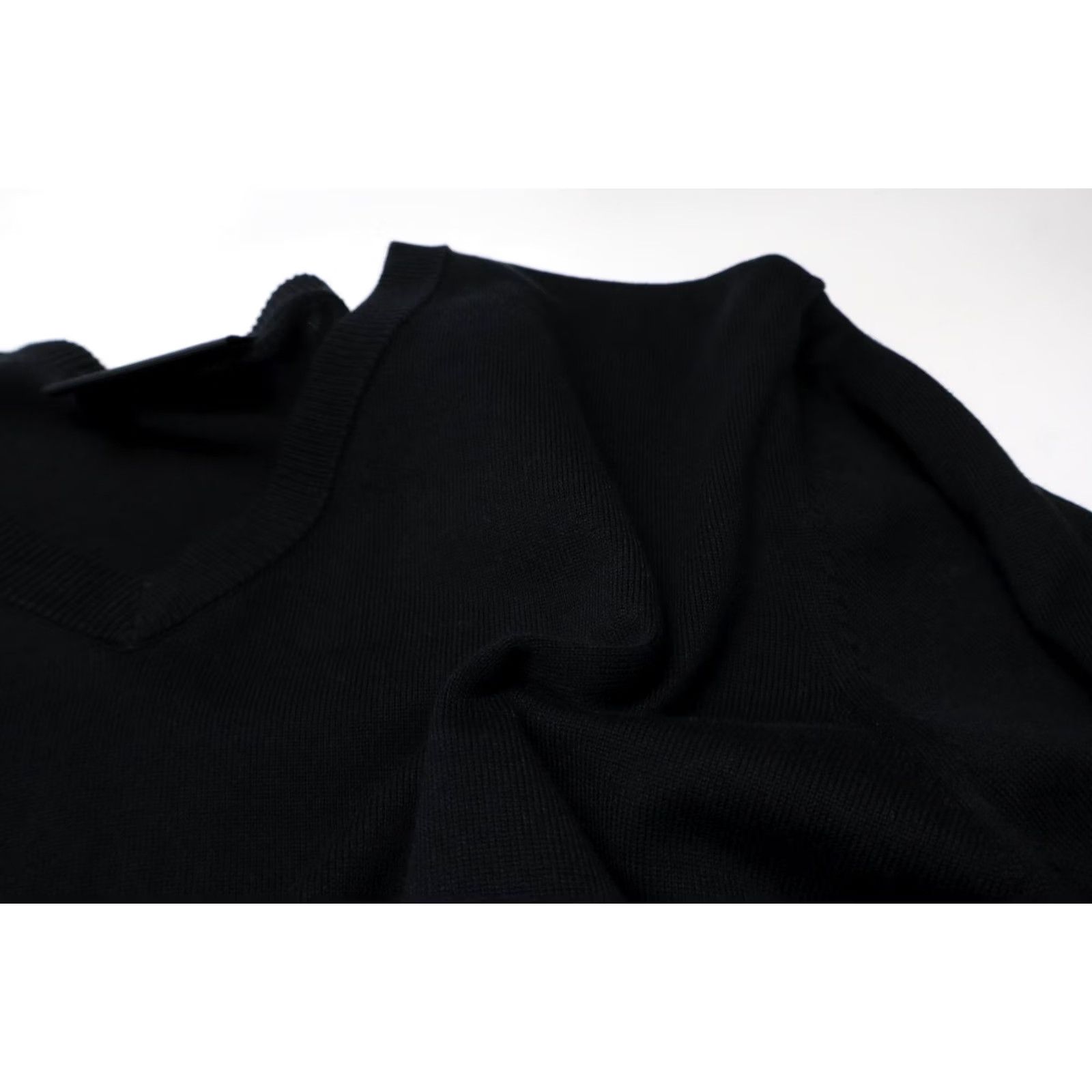 Peak Performance Peak Performance Jumper Golf VN Men's MEDIUM Pullover Knitted V-neck Black Size US M / EU 48-50 / 2 - 6 Thumbnail