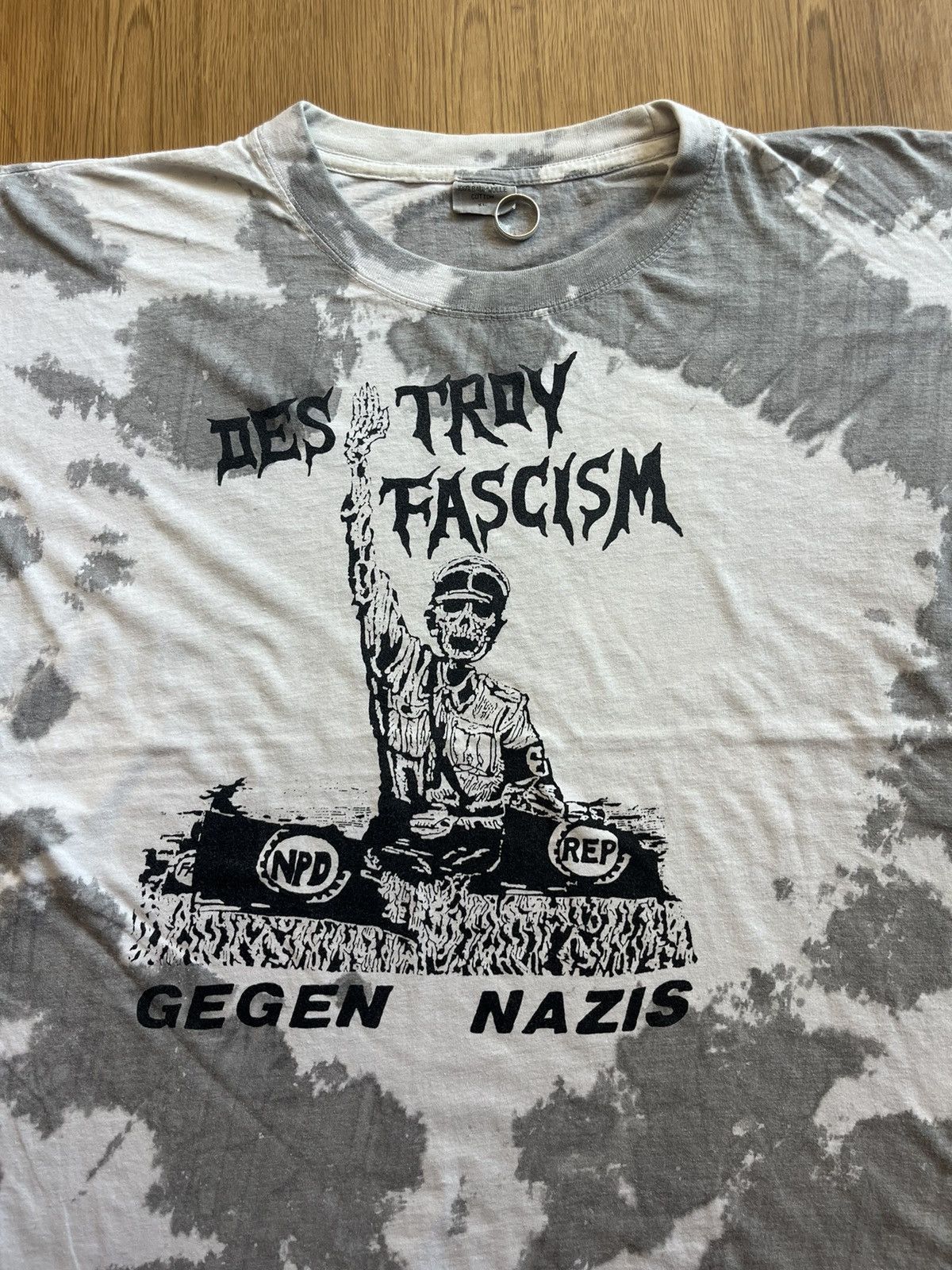 Band Tees Vintage Des Troy Fascism Gegen Nazis Punk 80’s-90’s Tshirt Size US XL / EU 56 / 4 - 5 Thumbnail