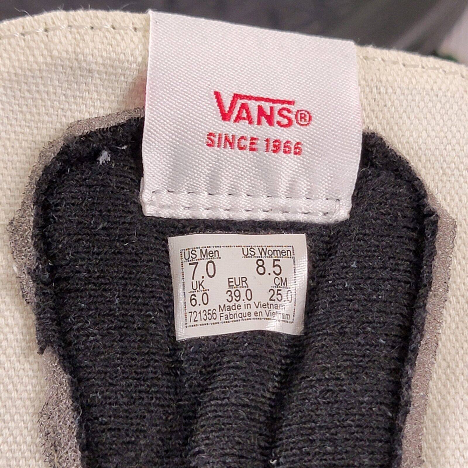 Vans Vans Sk8-Hi Sneakers (Navy) Men's Skateboard High-Top Sz 7M Size US 7 / EU 40 - 8 Thumbnail