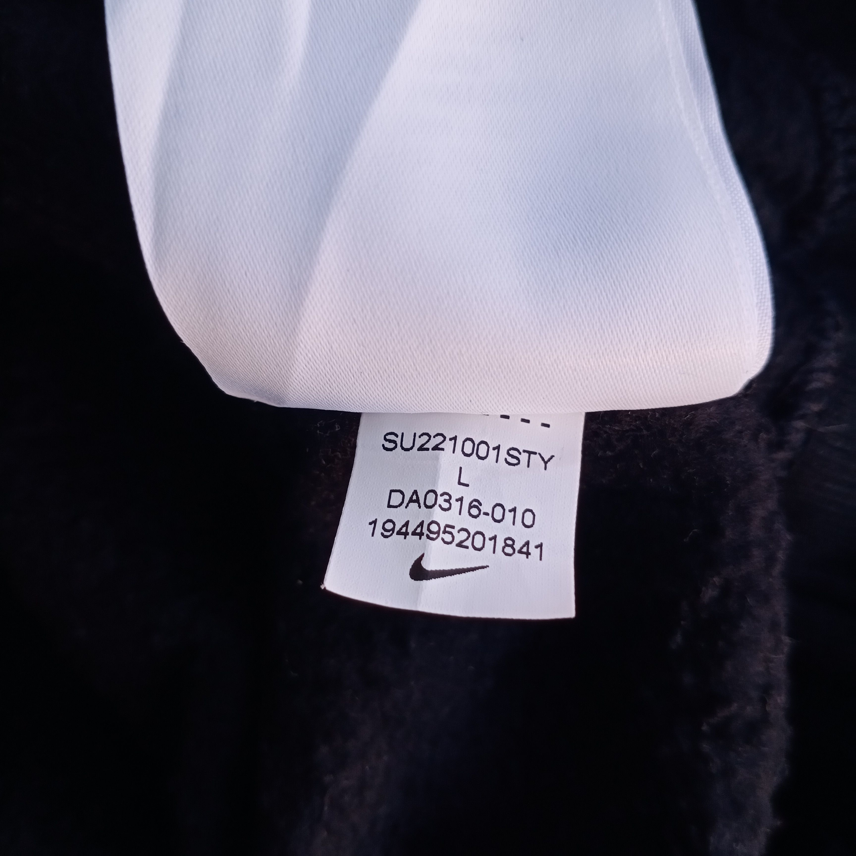 Nike Nike Hoodie Black Logo Swoosh Small Logo Sweater Size US L / EU 52-54 / 3 - 7 Thumbnail