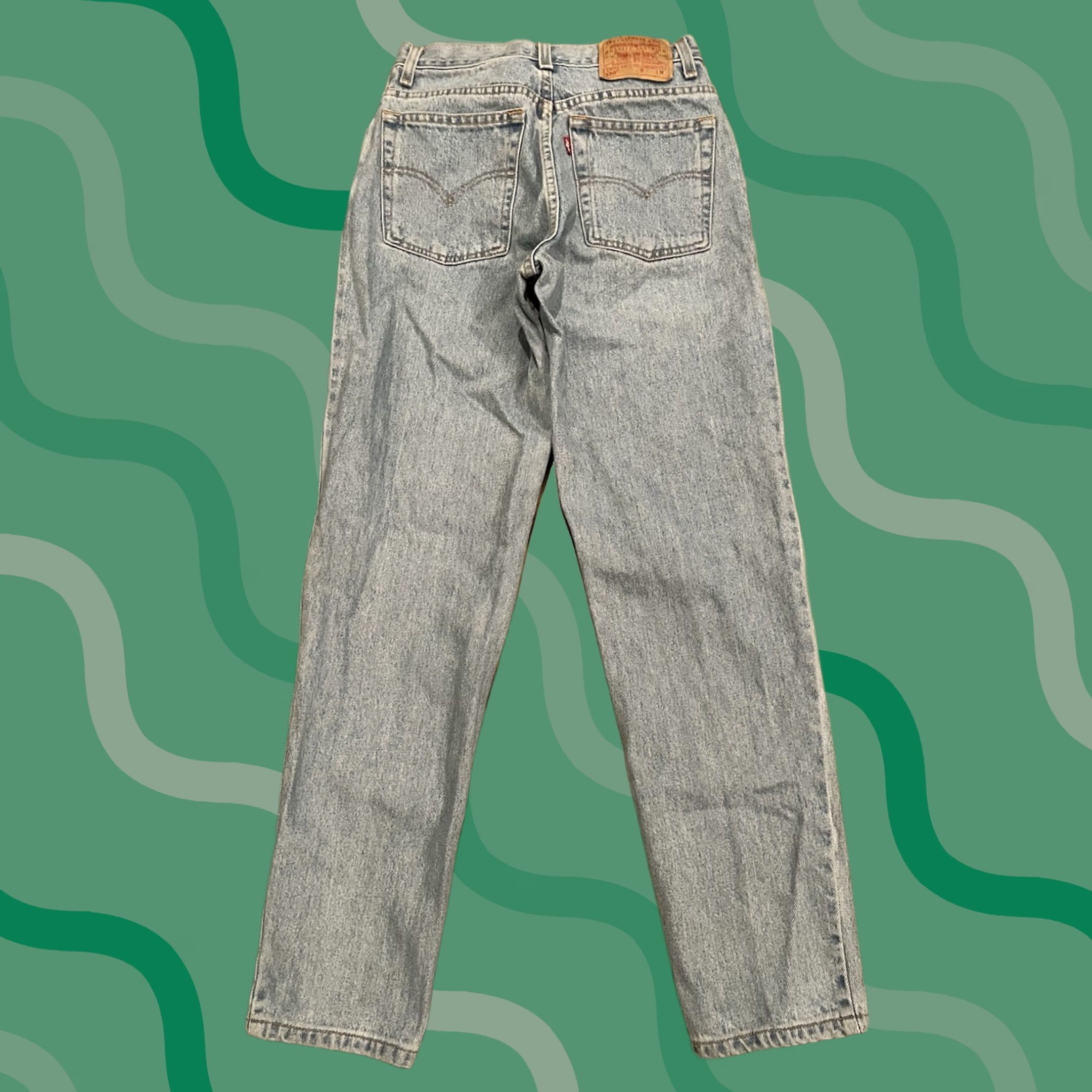 Levi's VINTAGE Levi's 550 Jeans Women 11 Regular Denim Blue 28x30 Relaxed Fit Mom 550 Model Jeans Mens Womens Boys Girls Size 32" / US 10 / IT 46 - 1 Thumbnail