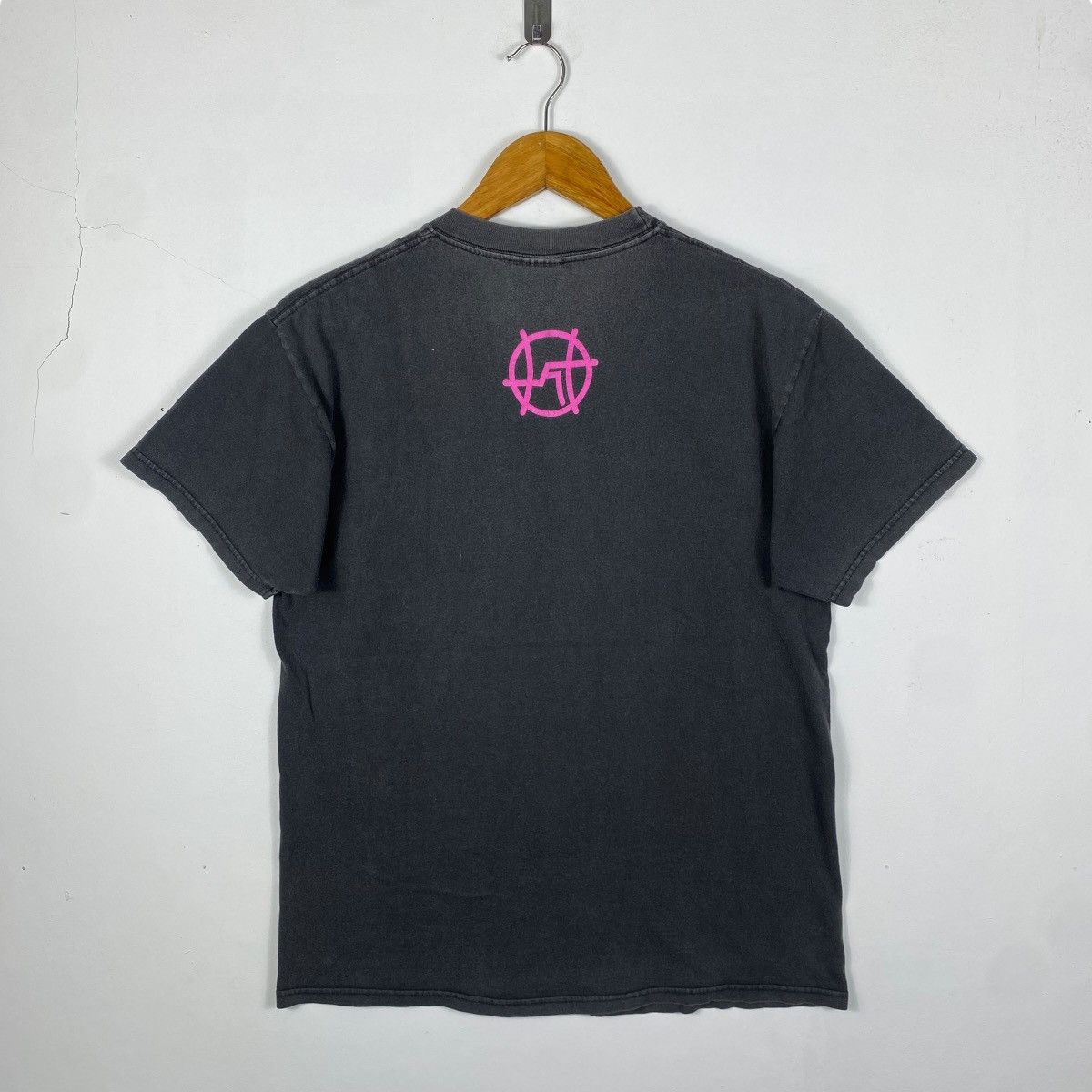 Vintage Vintage 00's LOVE LUST Fotofolio Art Graphic Faded Tee Shirt Size US M / EU 48-50 / 2 - 4 Thumbnail